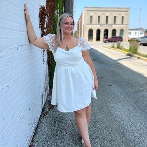 “Love Story” | Floral Puffed Sleeve Dress
